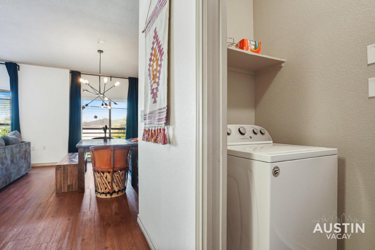 Stylish 4Br With Smart Tv And Free Garage Parking Apartman Austin Kültér fotó