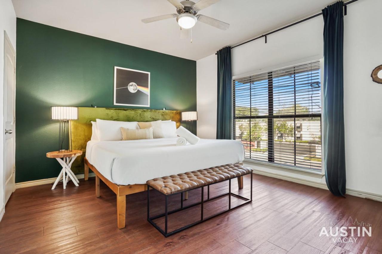Stylish 4Br With Smart Tv And Free Garage Parking Apartman Austin Kültér fotó